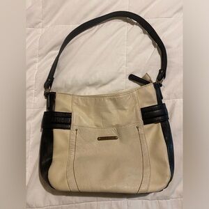Stone Mountain Accessories Black and Cream Shoulder Bag